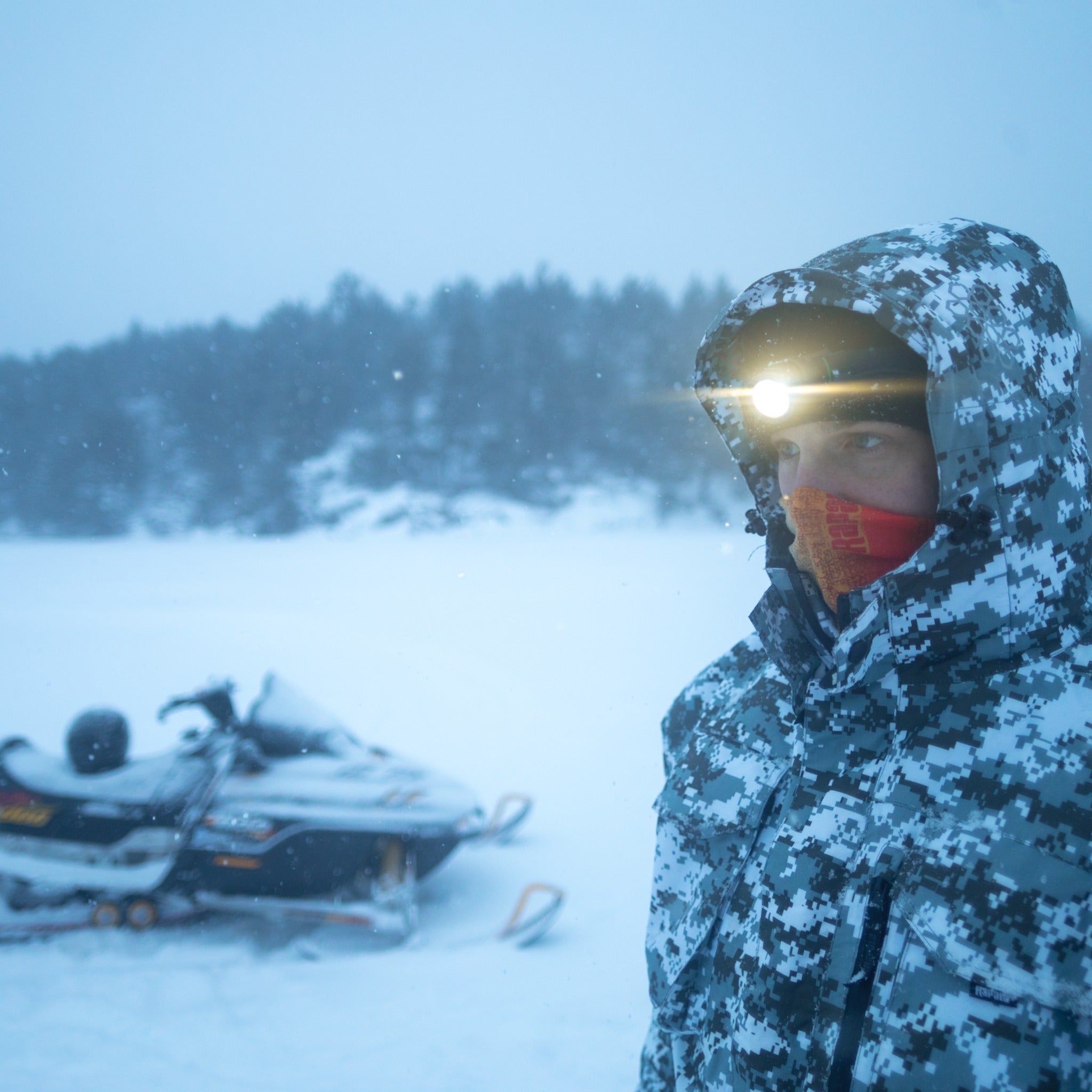 MH10 Headlamp and Flex3 Powerbank