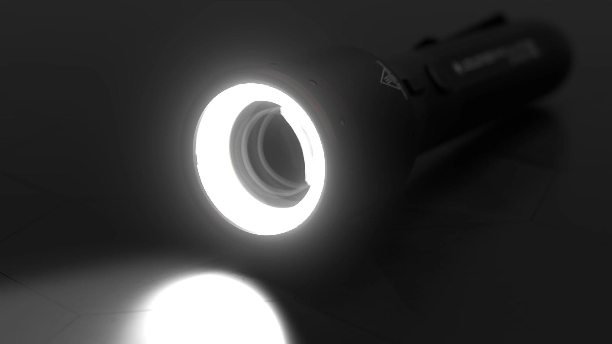 P9R Core LEP Flashlight and Flex10 Powerbank