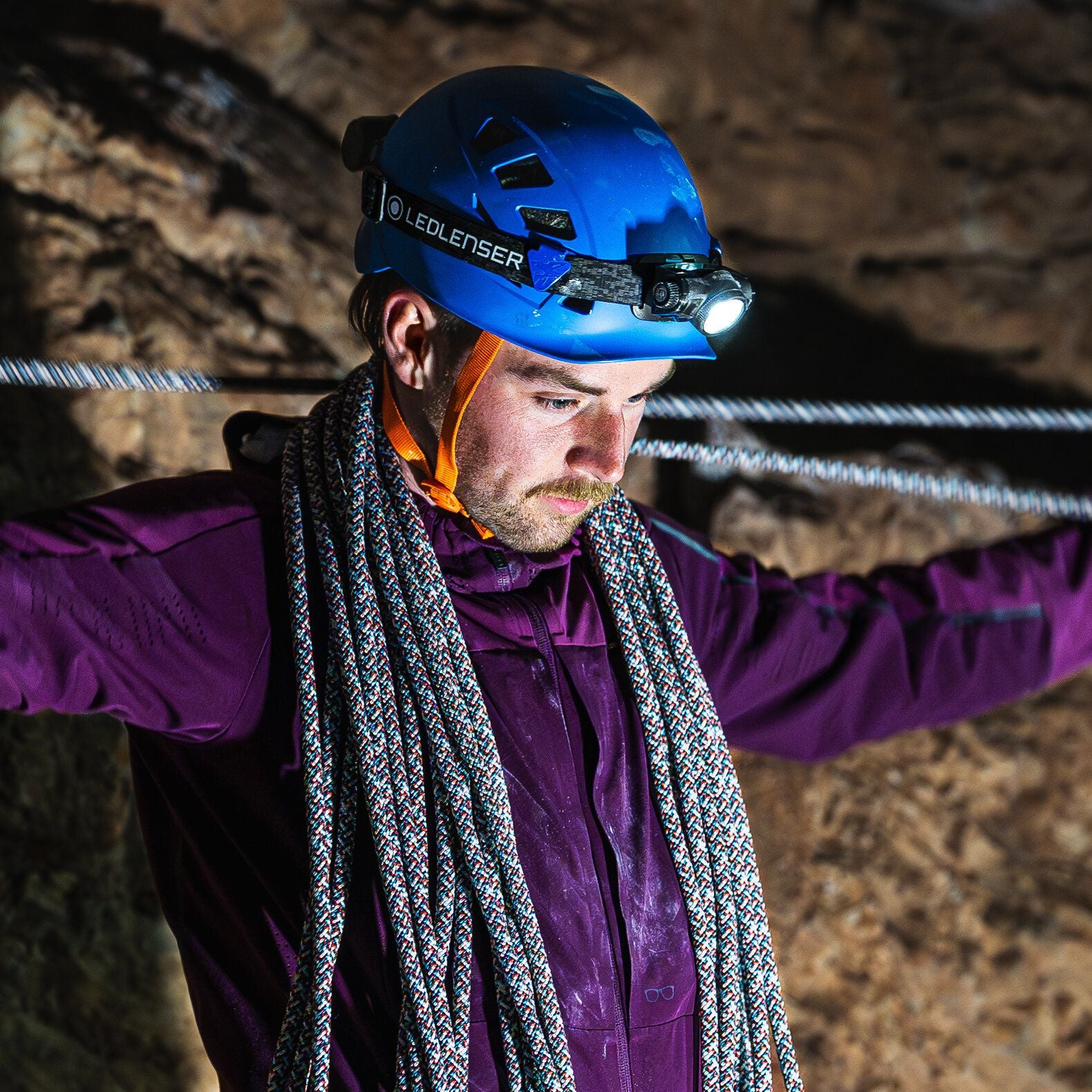NEW | H7R Signature Black Headlamp – Ledlenser USA