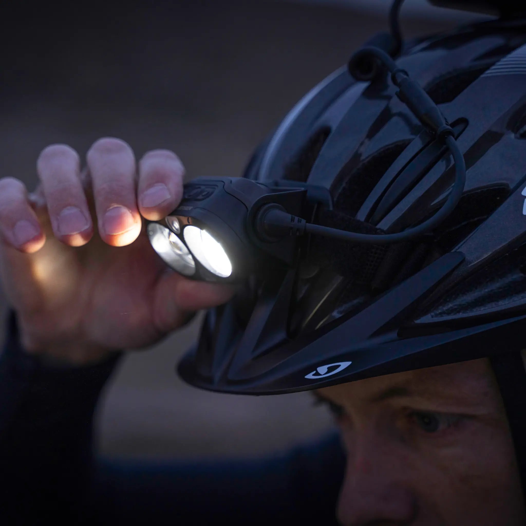 Ledlenser H19R Signature Series Rechargeable Headlamp – Ledlenser USA Ledlenser H19R Signature Series Rechargeable Headlamp – Ledlenser USA