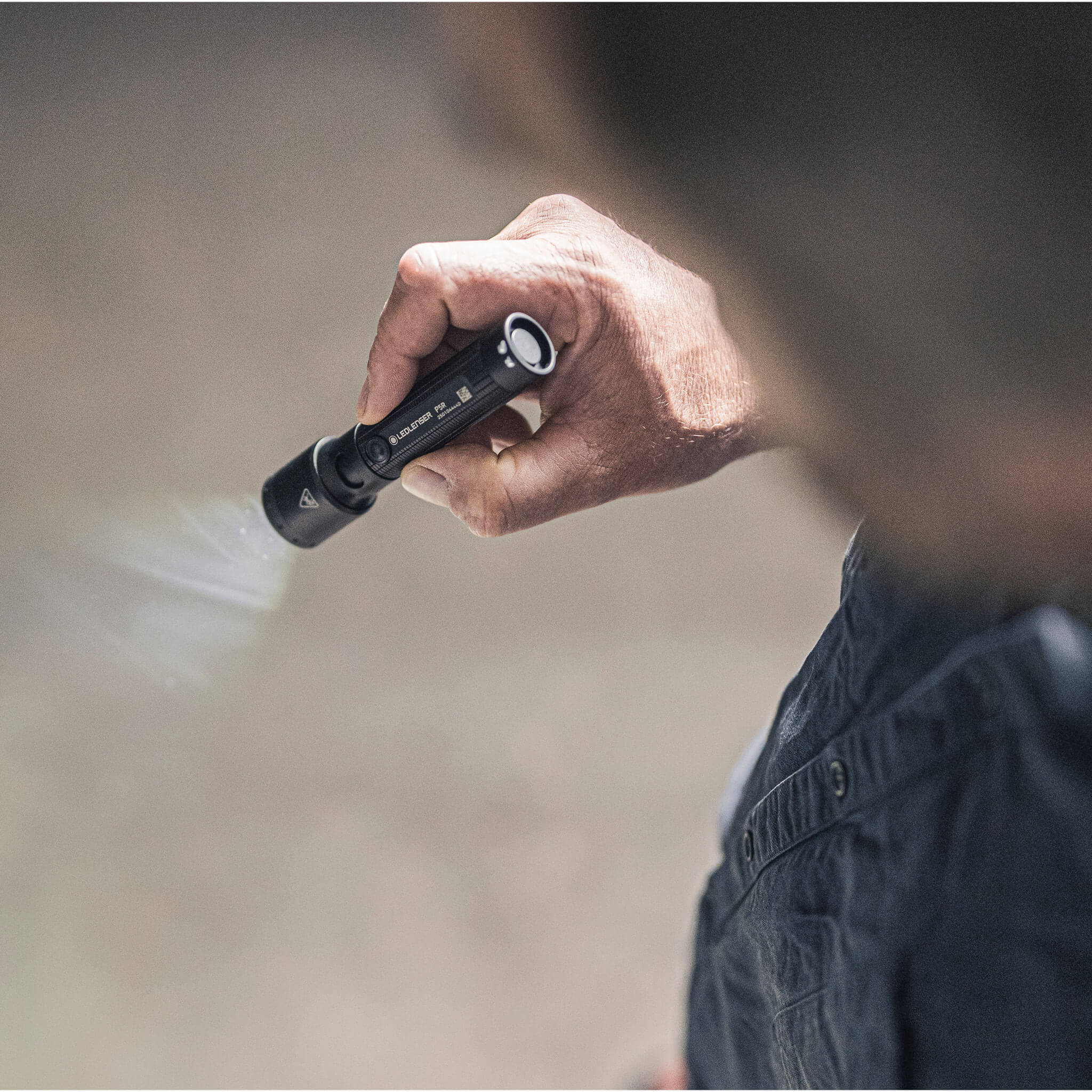 P5R Flashlight – Ledlenser USA
