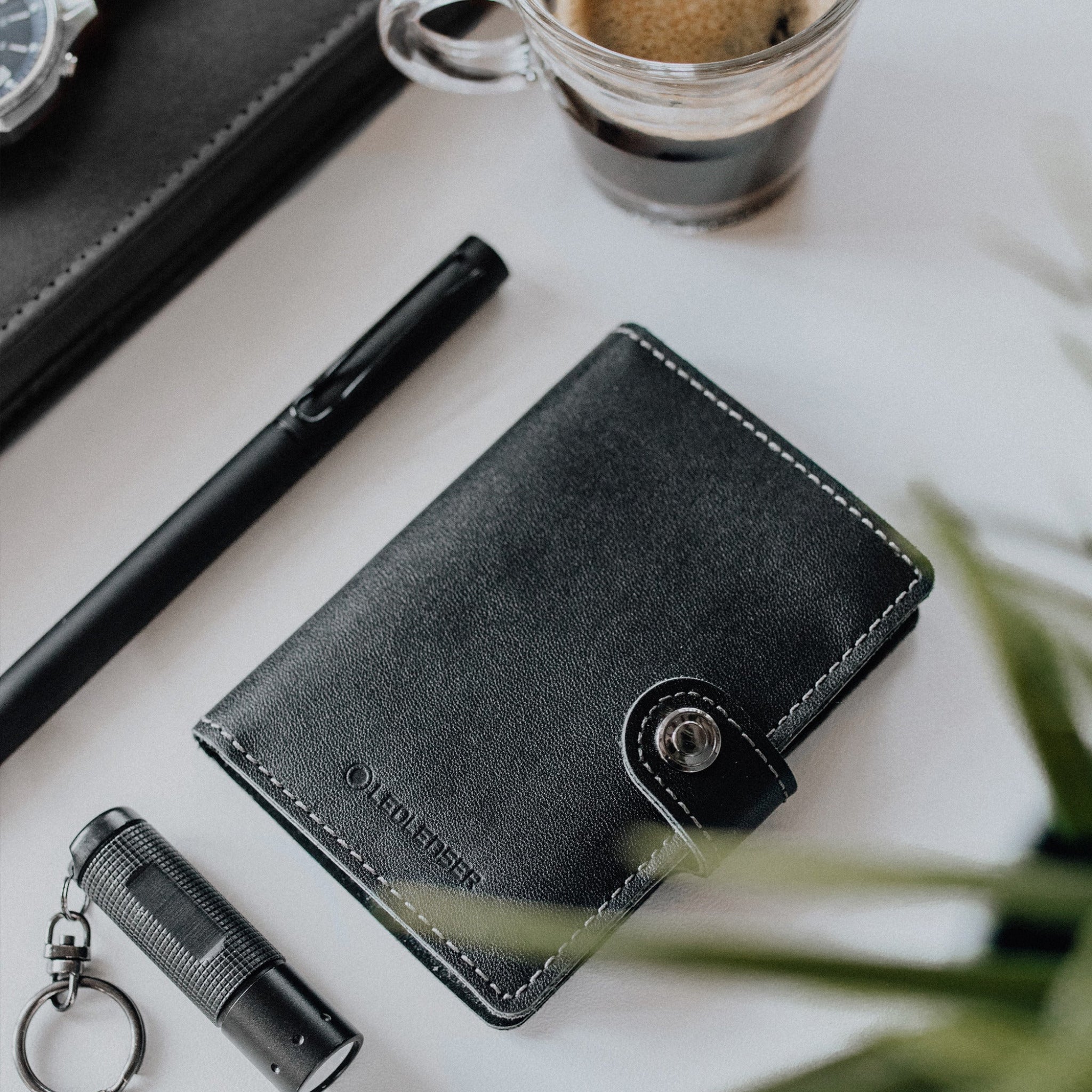 Led Wallet Lite Wallet | Rechargeable Leather Lite Wallet | Ledlenser USA
