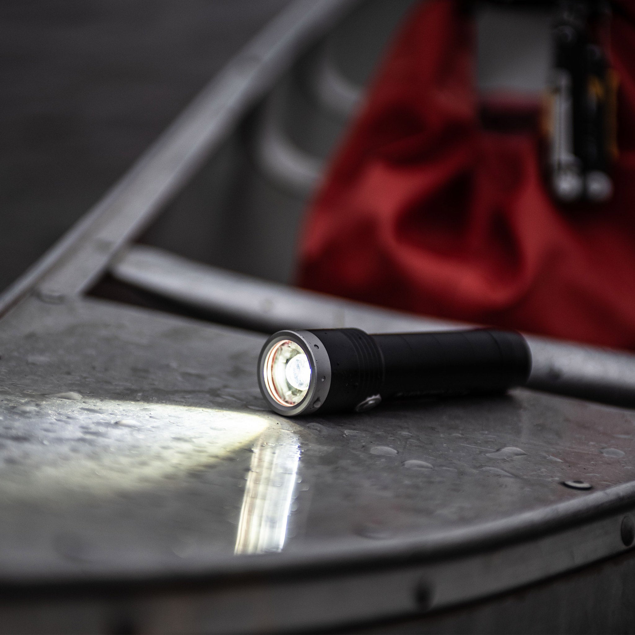 Ledlenser MT10 | Ledlenser MT10 Rechargeable Flashlight