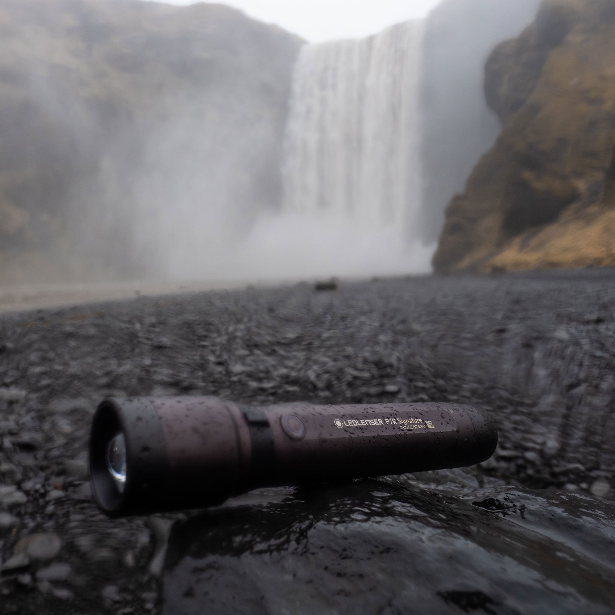 Ledlenser P7R Signature paired with the Flex10 Powerbank